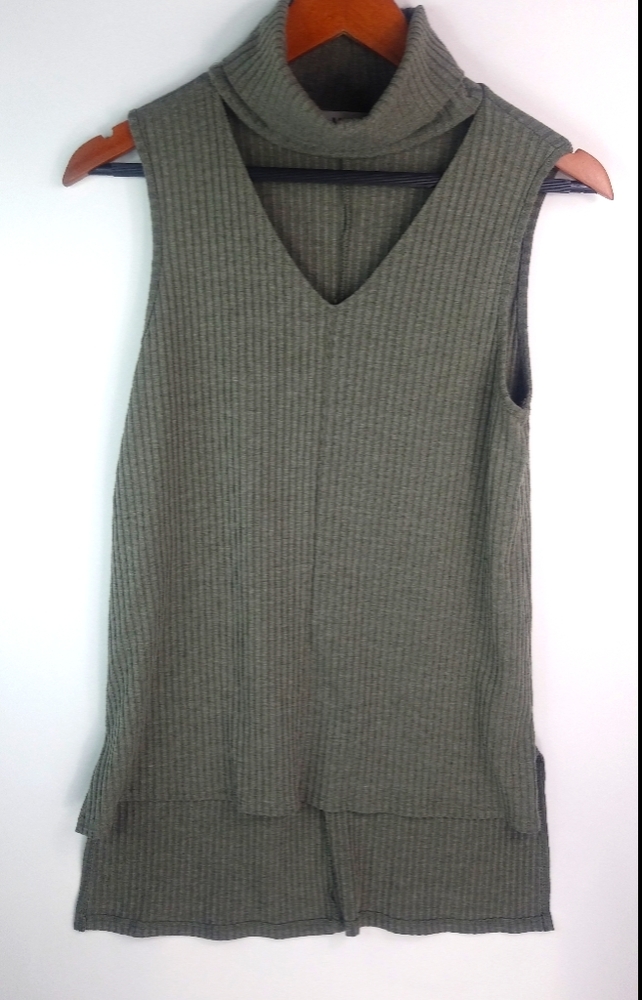 MOD S Gray Olive Ribbed Sleeveless Knit Top